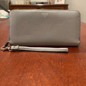 Fossil Leather Wallet, Light Gray/Blue, Wrist Strap